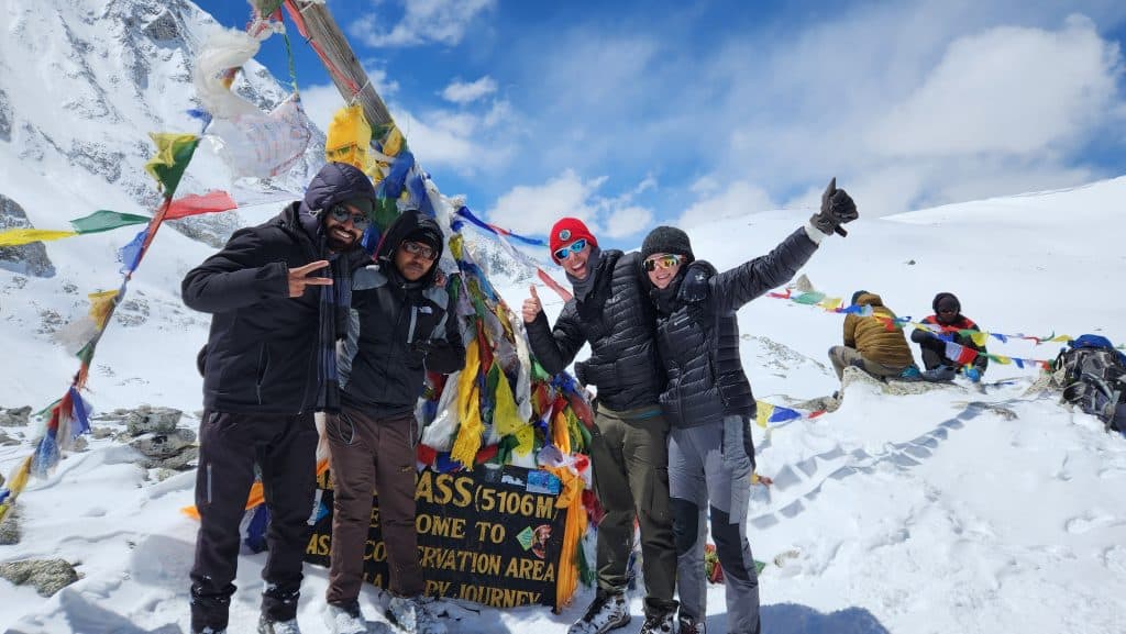 manaslu circuit trek vs everest base camp trek