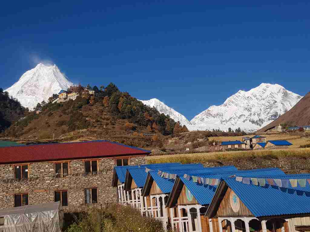 Manaslu circuit trek 12 days