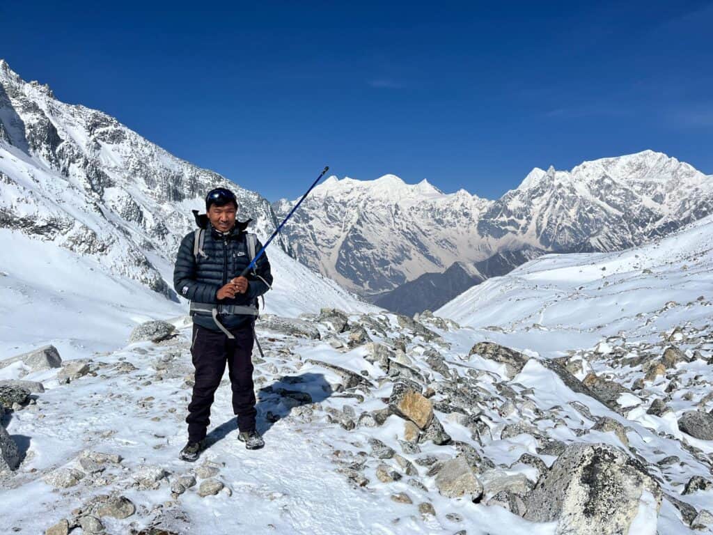 Manaslu circuit trek 2024