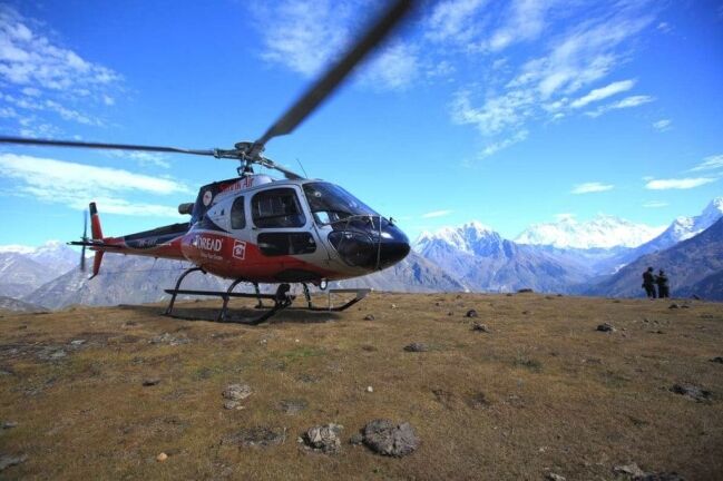helicopter to everest