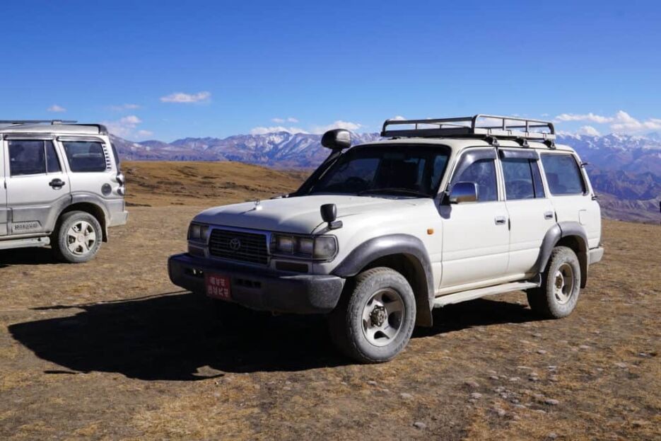 jeep drive to upper mustang above lo manthang
