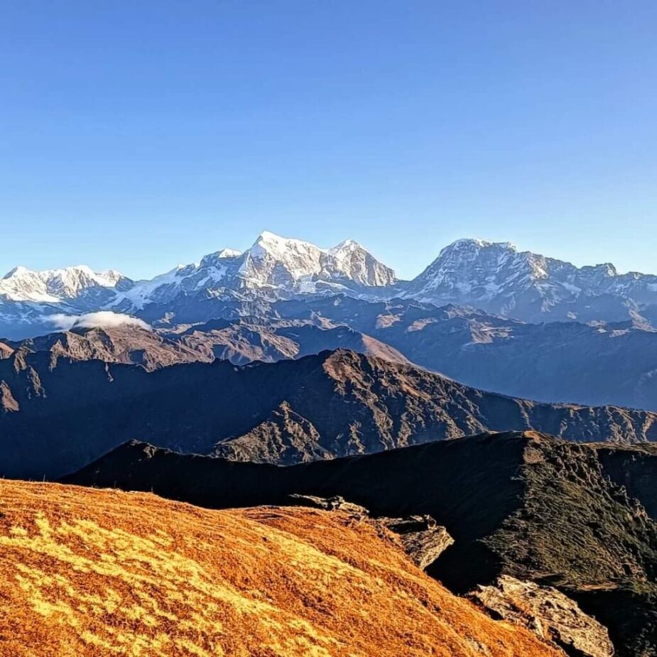 view during pikey peak trek everest